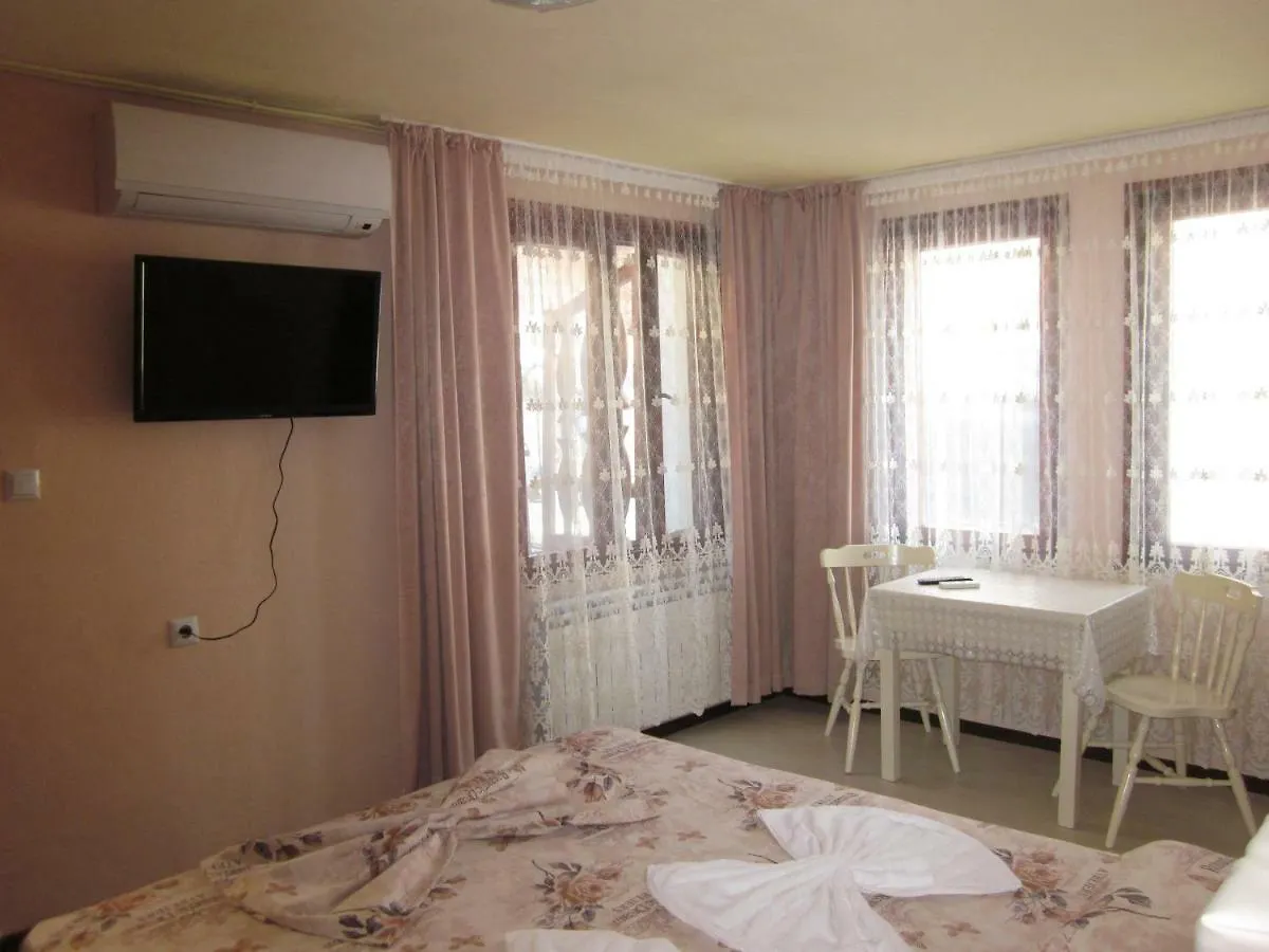 Стаи За Гости Чайка Град Созопол 0*, Sozopol Bulgaria